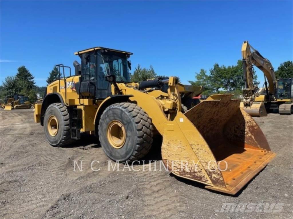 CAT 972M Kolové nakladače