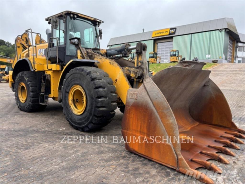 CAT 972M Kolové nakladače