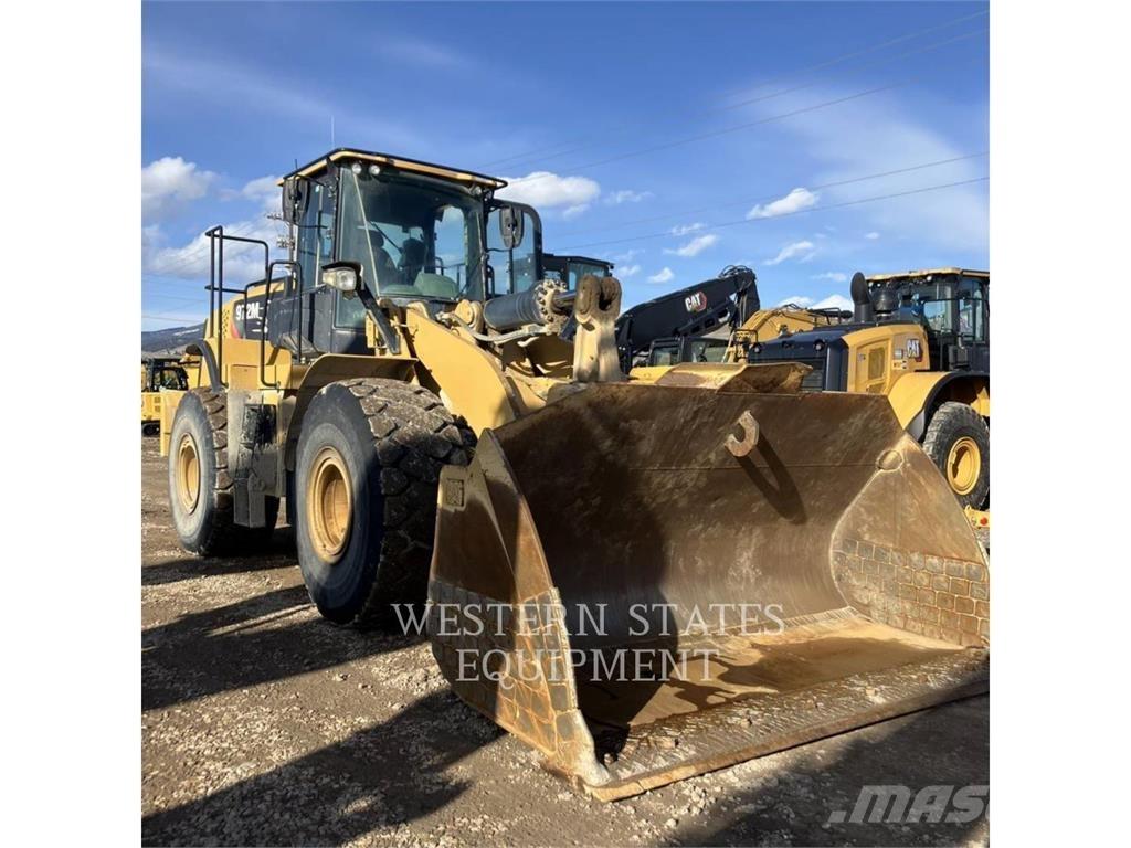 CAT 972M Kolové nakladače