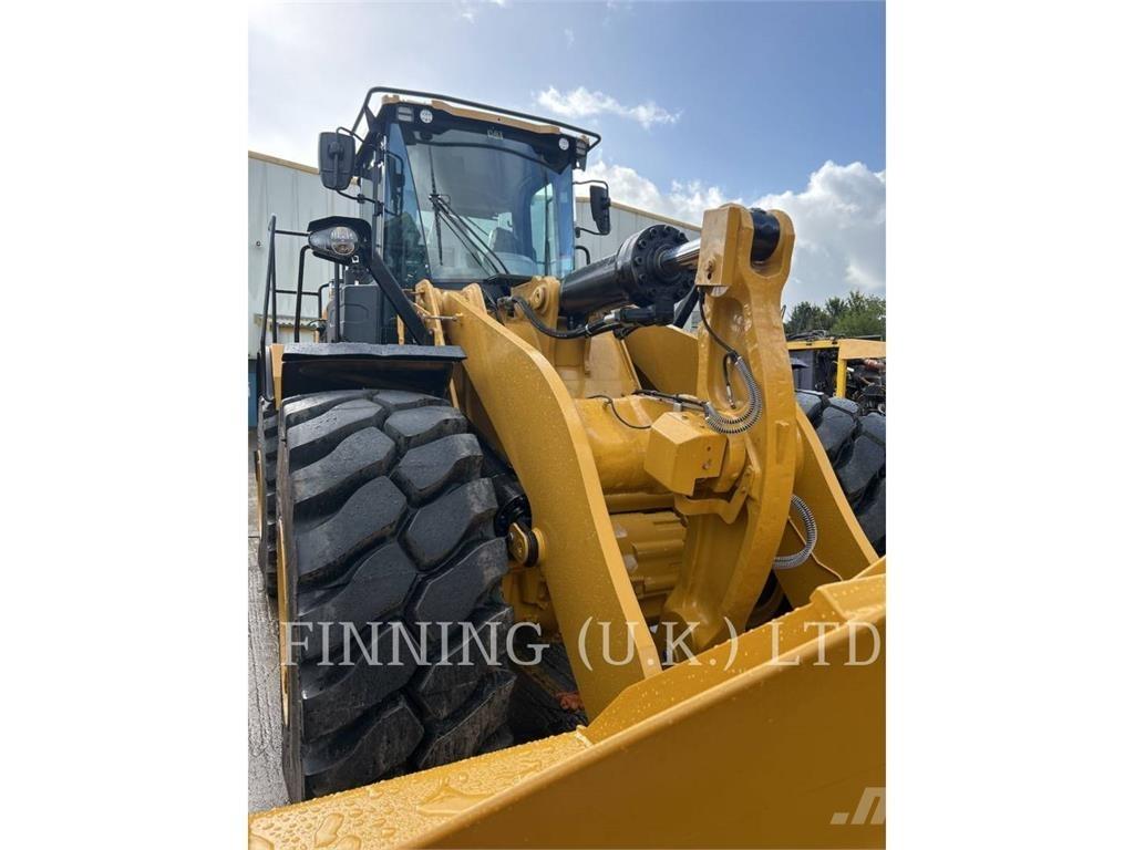 CAT 972M Kolové nakladače