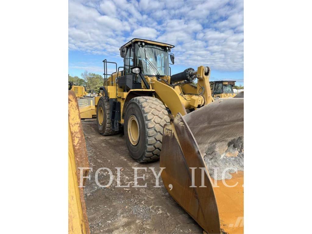 CAT 972M Kolové nakladače