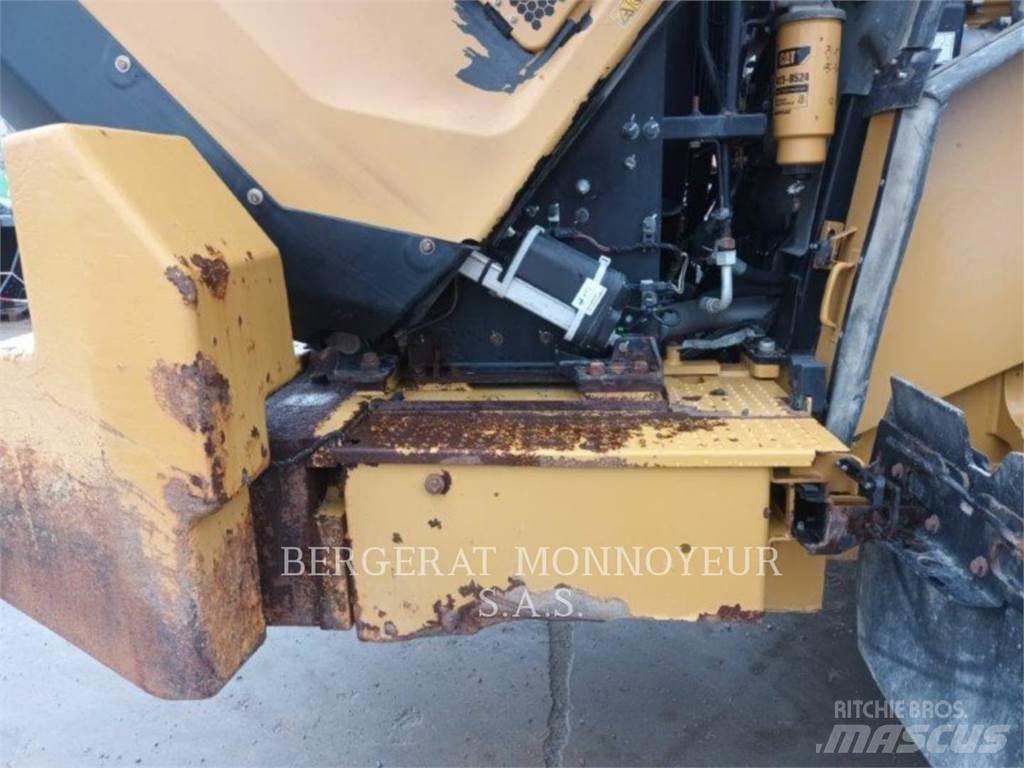 CAT 972M XE Kolové nakladače