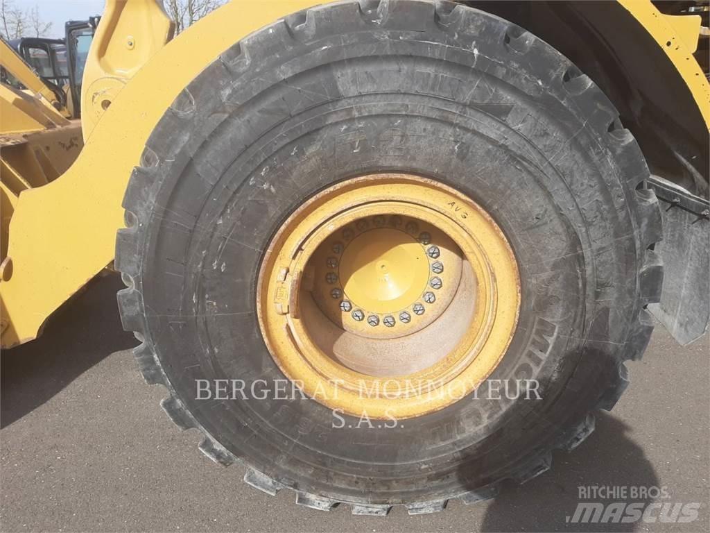 CAT 972M XE Kolové nakladače