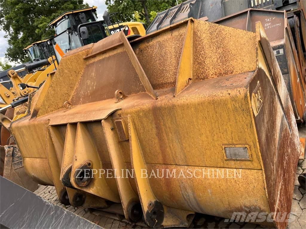 CAT 972MXE Kolové nakladače