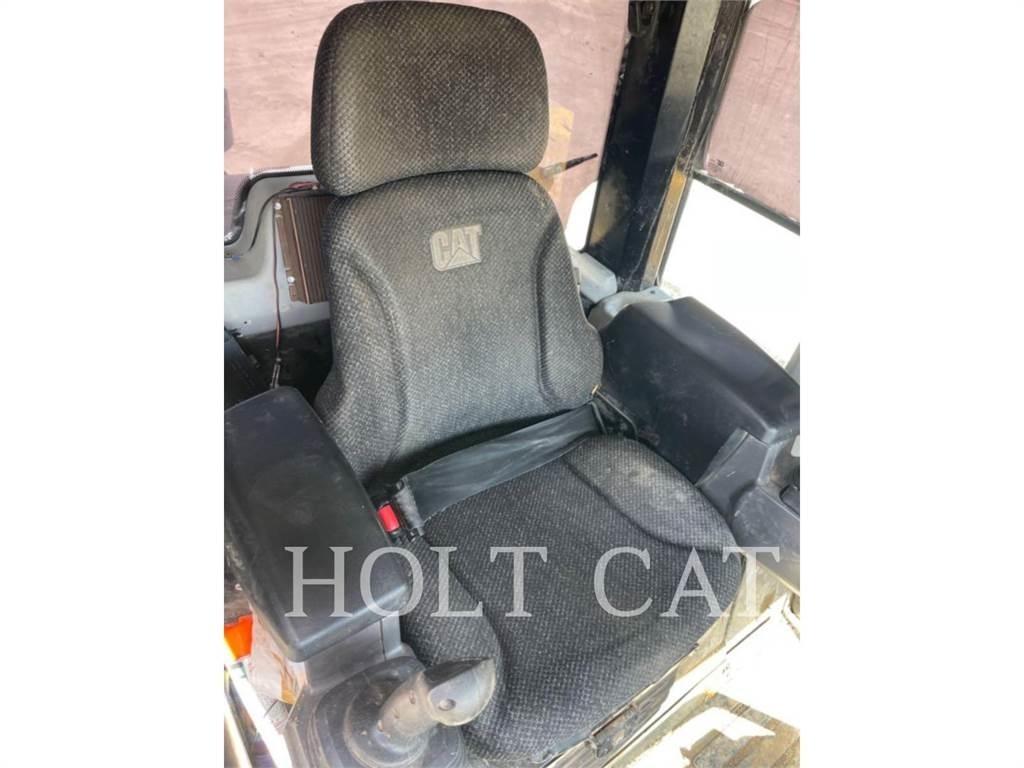CAT 973K Pásové nakladače