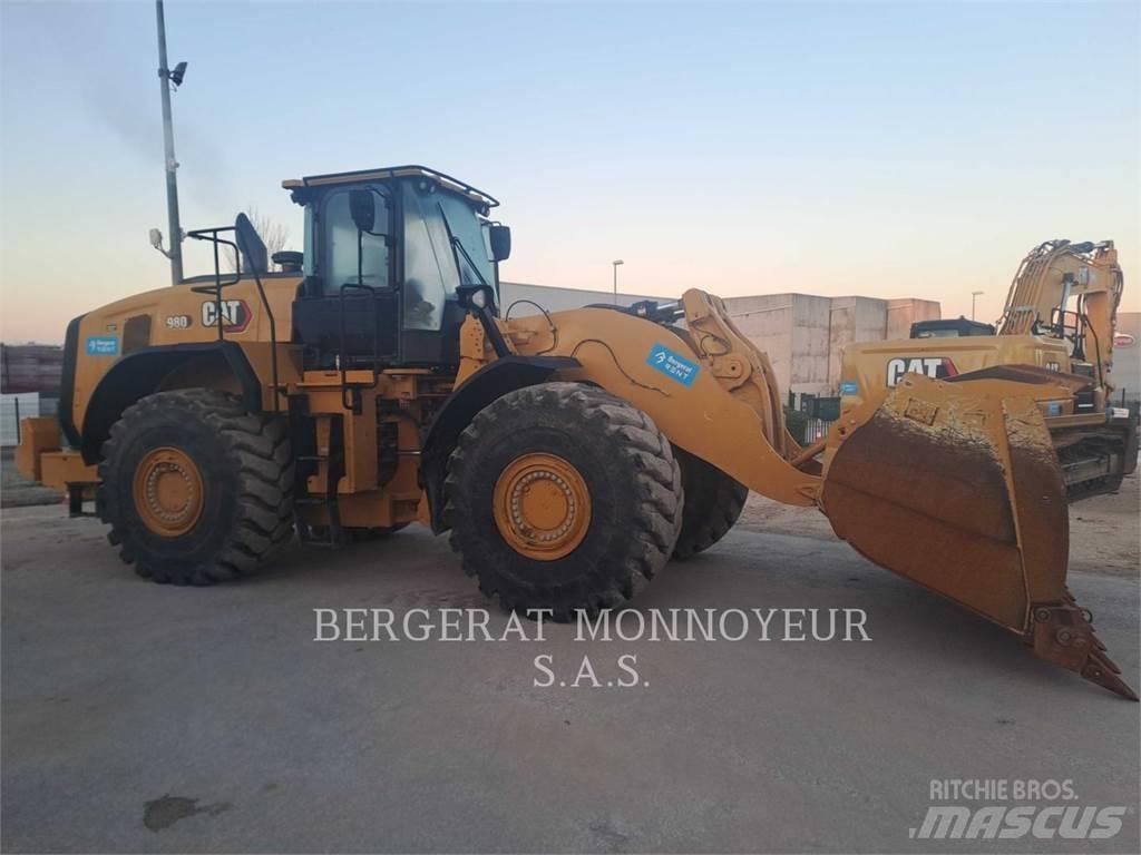 CAT 980 Kolové nakladače