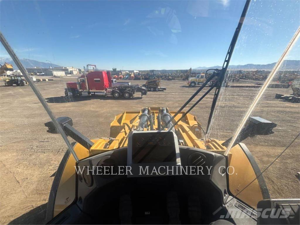 CAT 980 Kolové nakladače