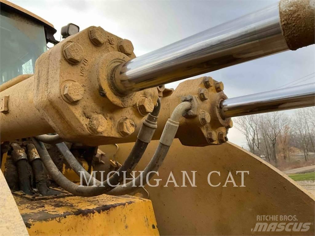CAT 980H Kolové nakladače