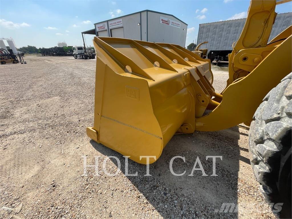 CAT 980H Kolové nakladače