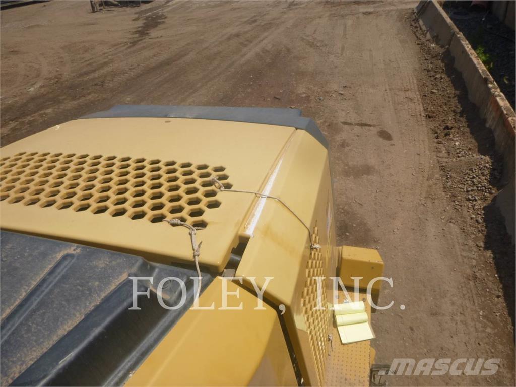 CAT 980M Kolové nakladače