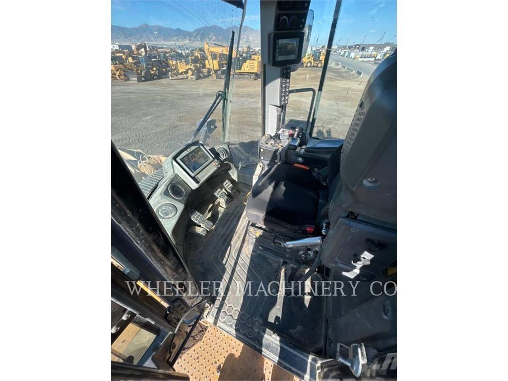 CAT 980M Kolové nakladače