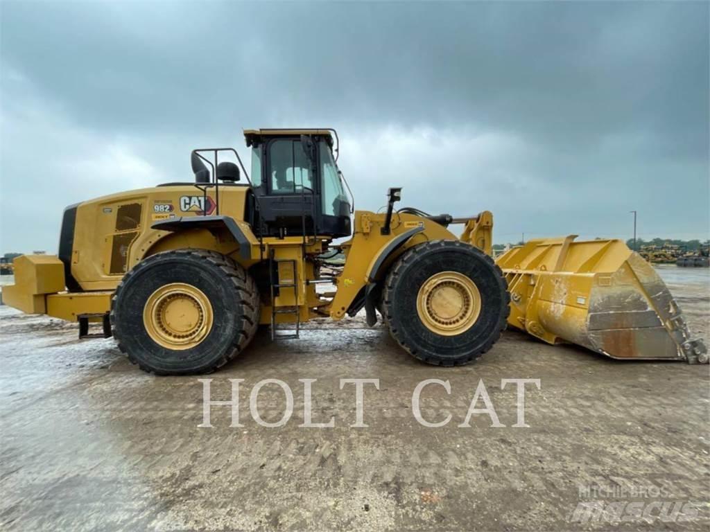 CAT 982 Kolové nakladače