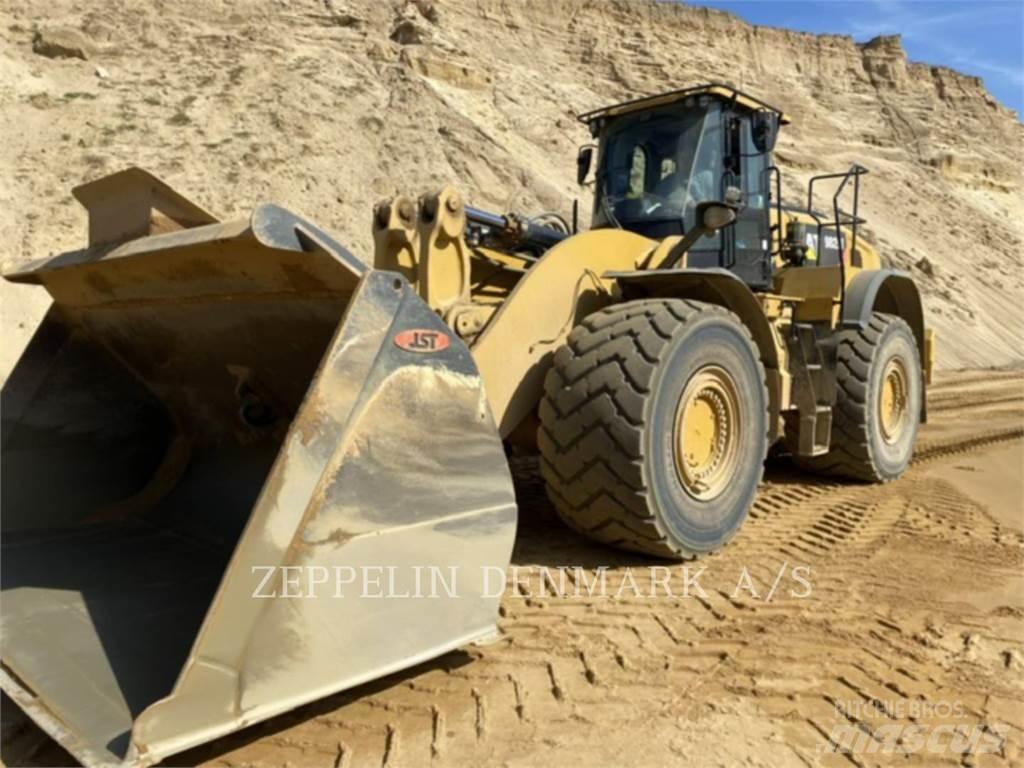 CAT 982M Kolové nakladače