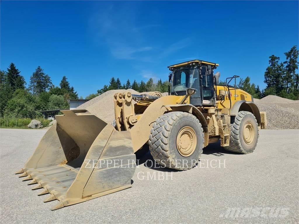 CAT 982M Kolové nakladače