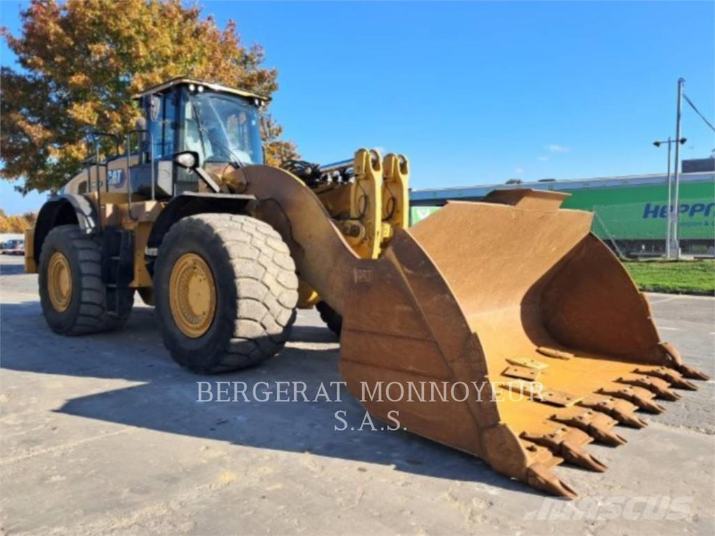 CAT 982M Kolové nakladače