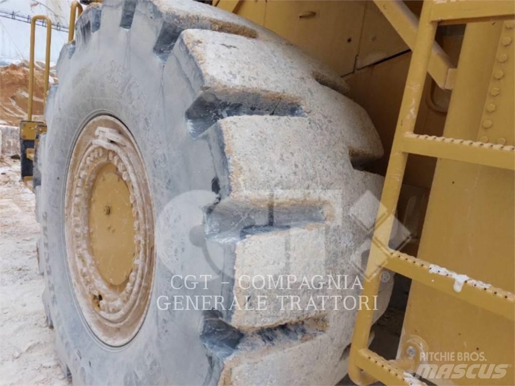 CAT 988G Kolové nakladače
