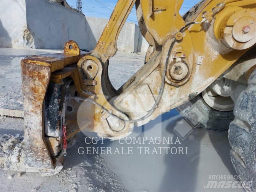 CAT 988H Kolové nakladače