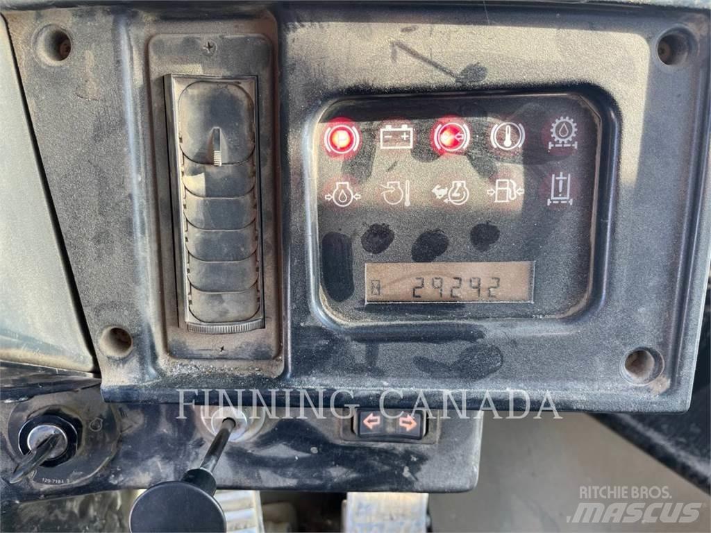 CAT 988H Kolové nakladače