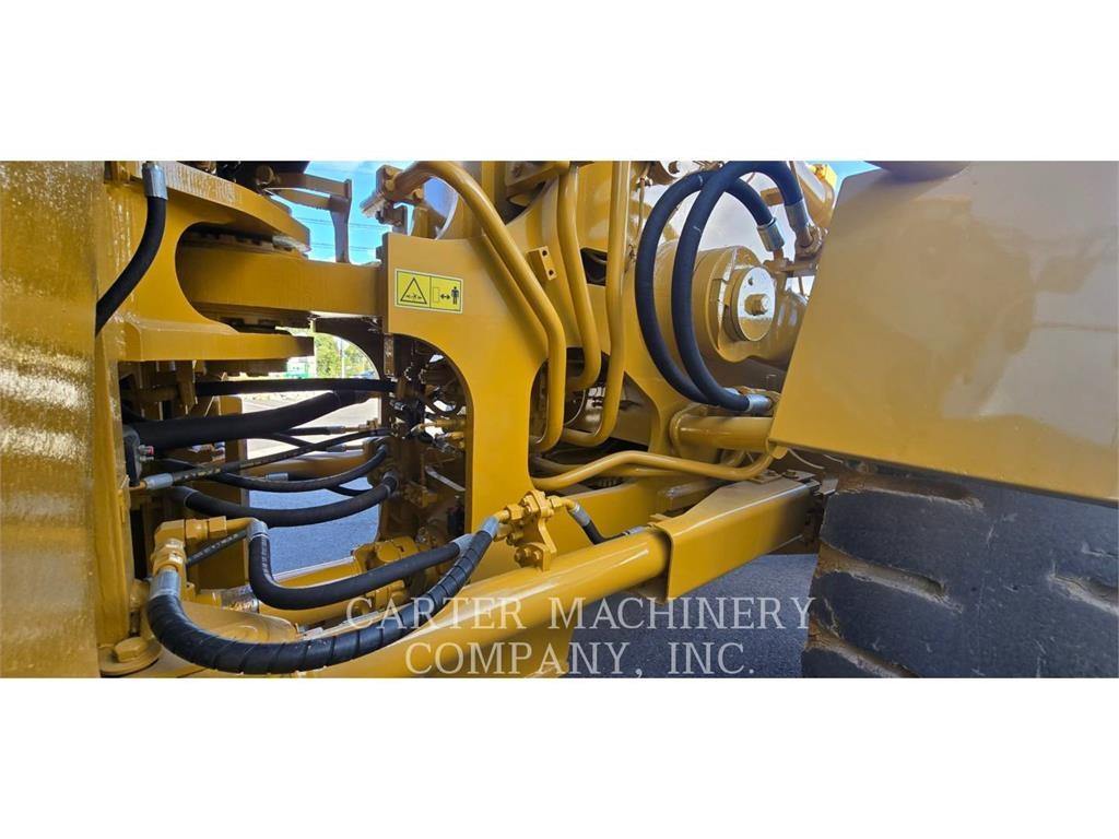 CAT 988H RBLD Kolové nakladače