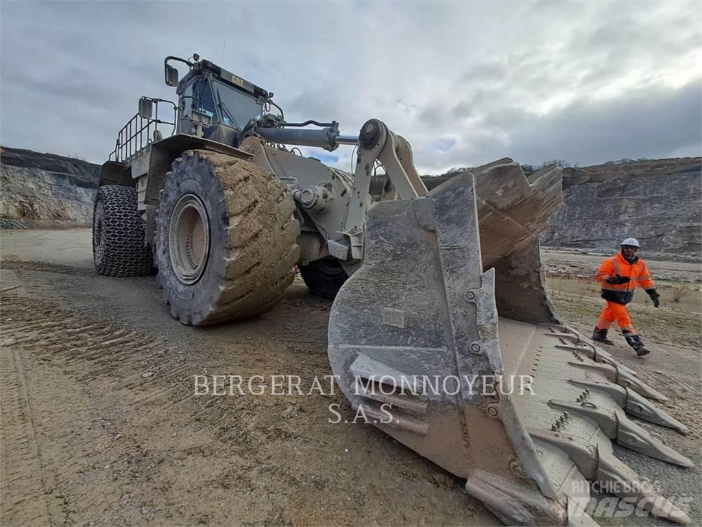 CAT 992K Kolové nakladače