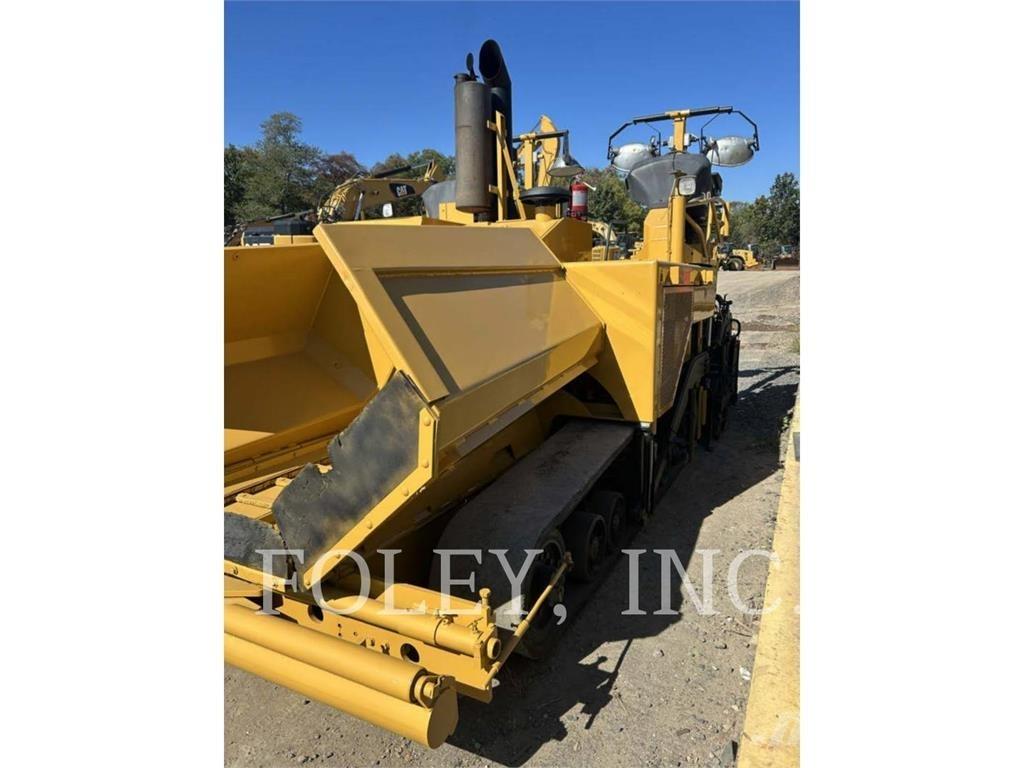 CAT AP-1055D Finišery