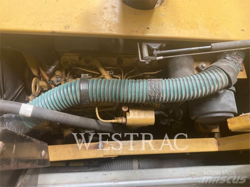 CAT AP-300 Finišery