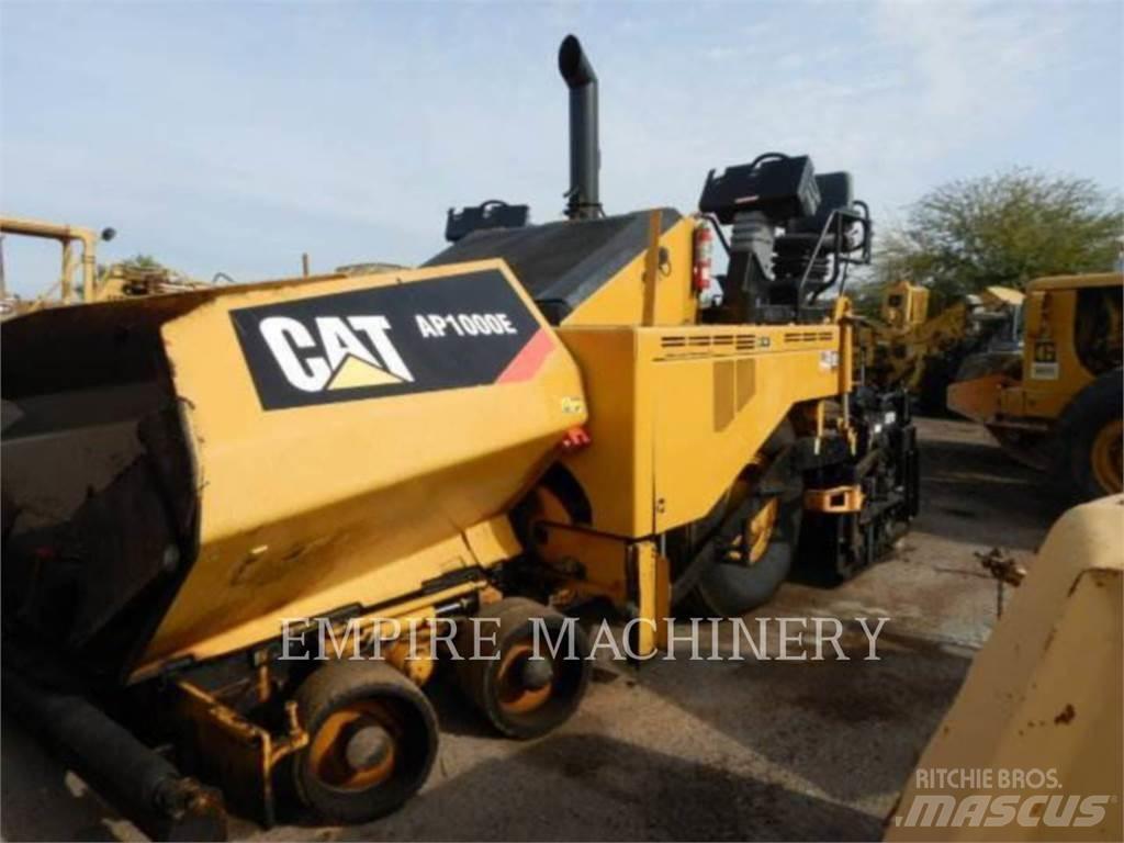 CAT AP1000E Finišery