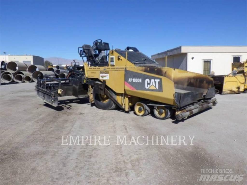 CAT AP1000E Finišery