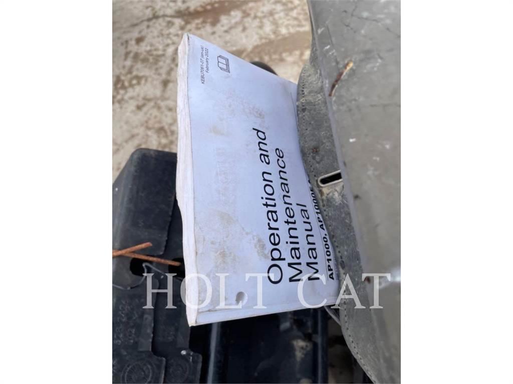 CAT AP1000F Tahačové válce