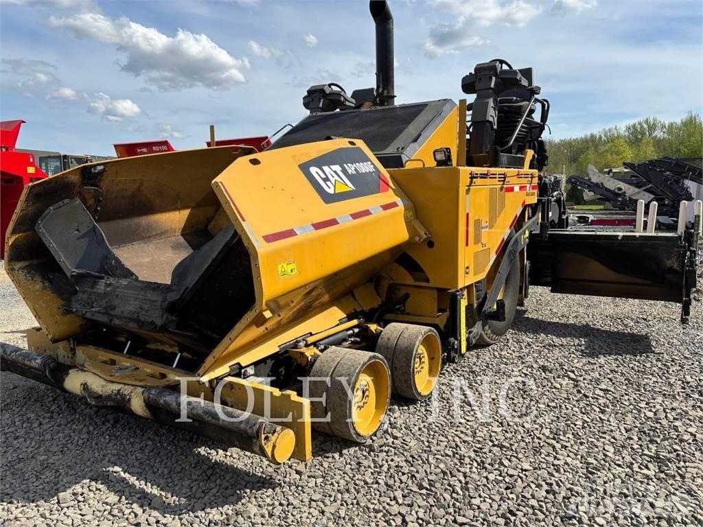 CAT AP1000F Finišery