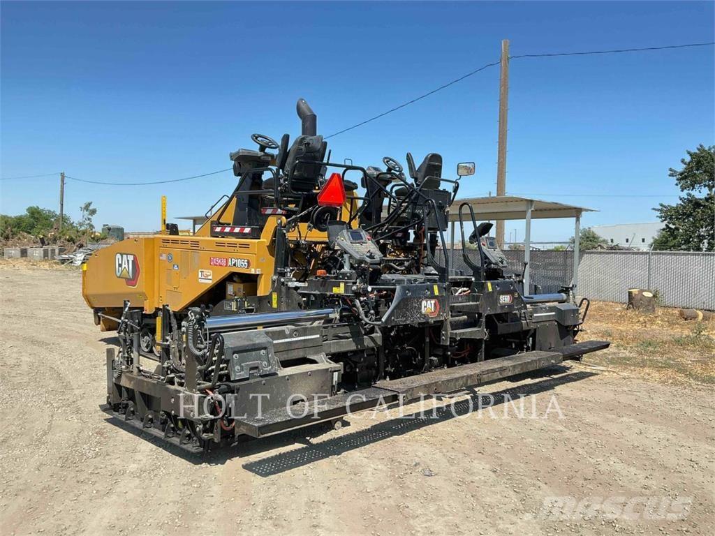 CAT AP1055 Finišery