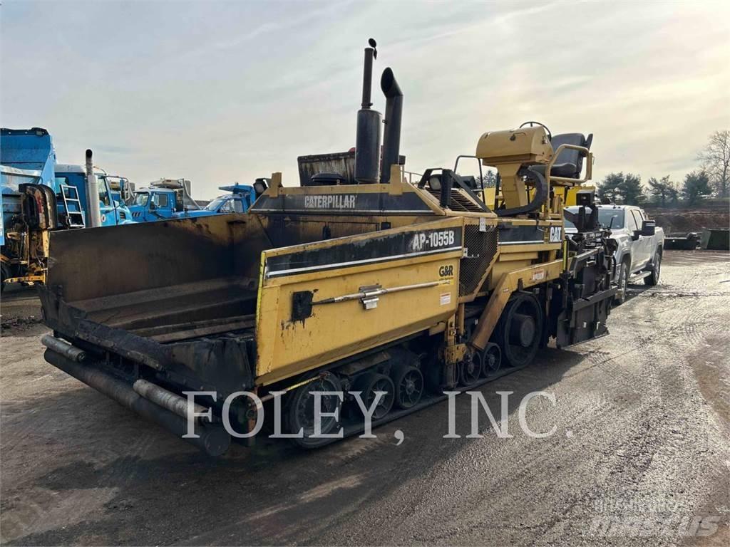 CAT AP1055B Finišery