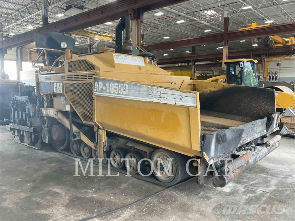 CAT AP1055D Finišery