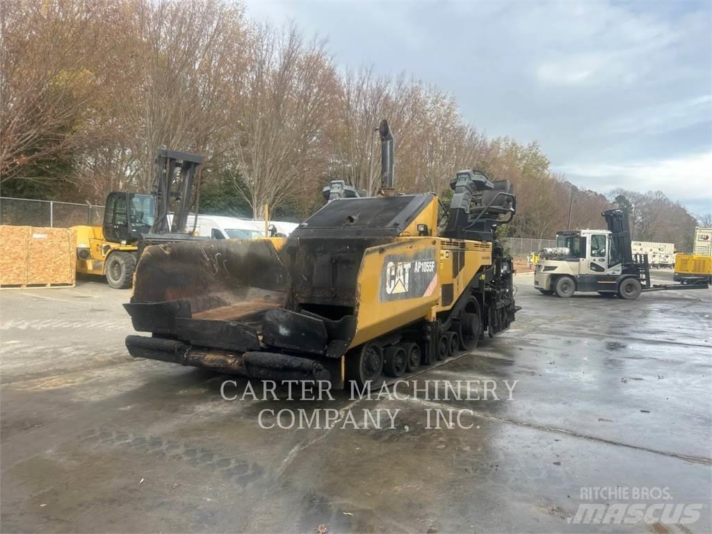 CAT AP1055F Finišery