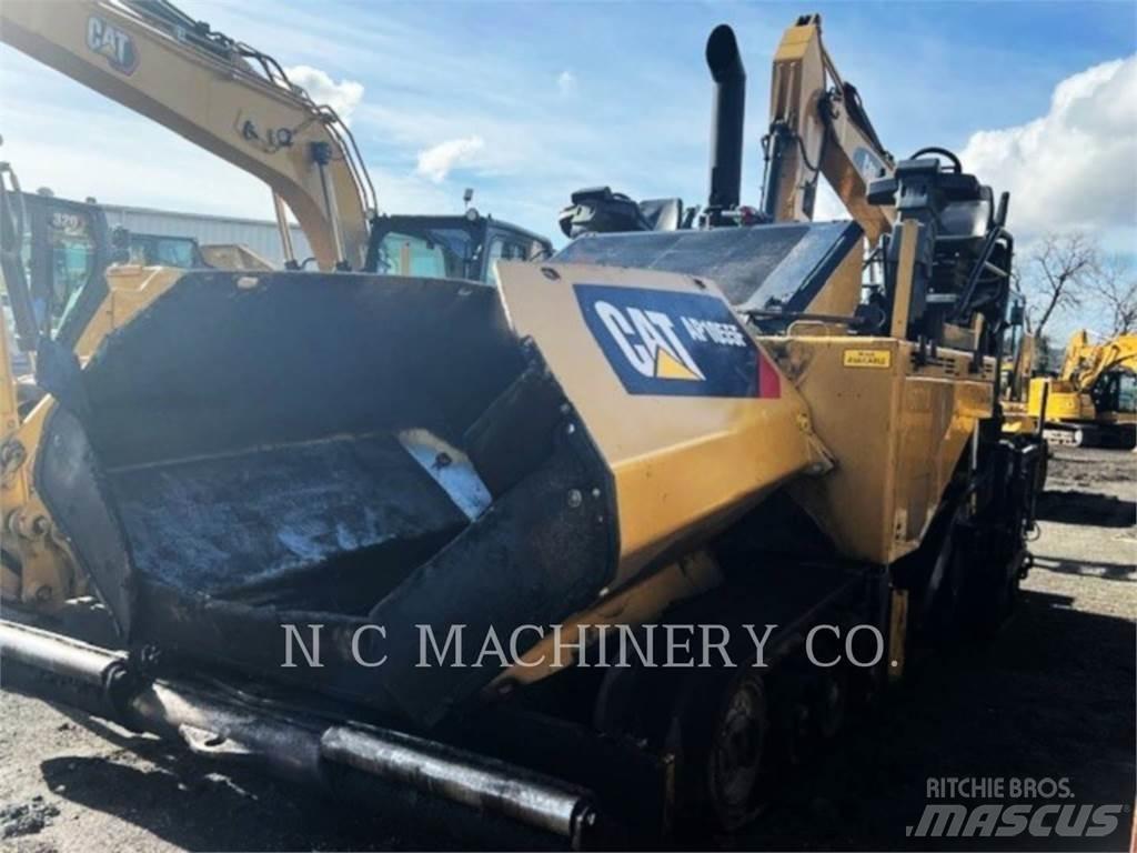CAT AP1055F Finišery