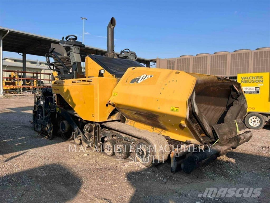 CAT AP1055F Finišery