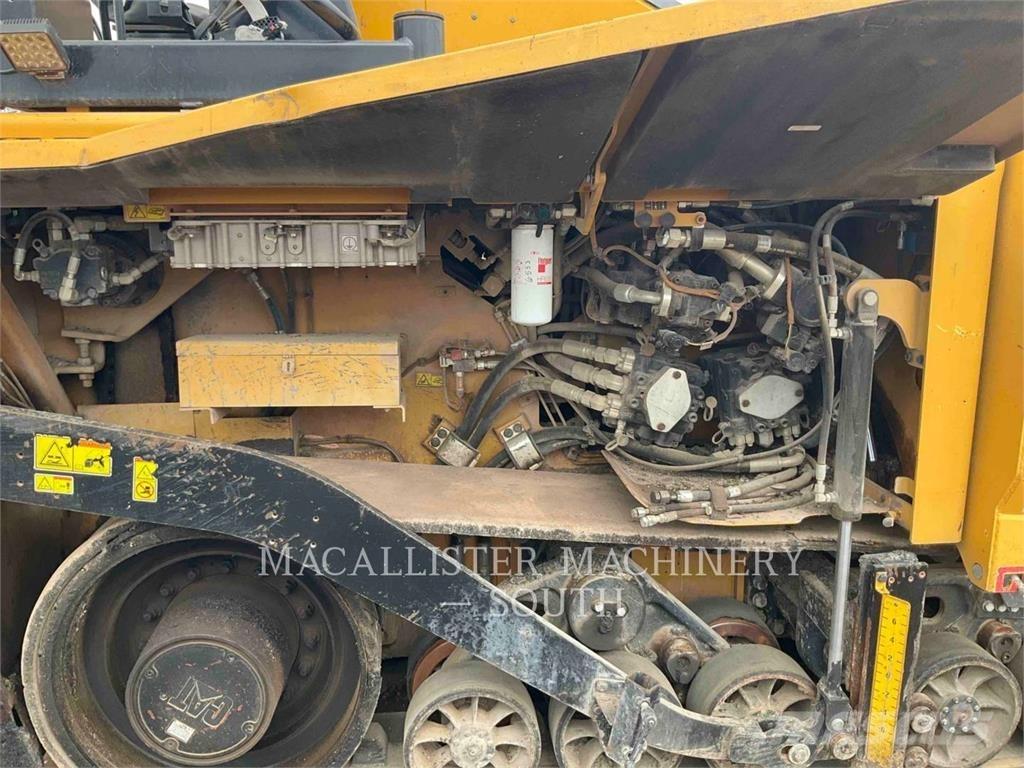 CAT AP1055F Finišery