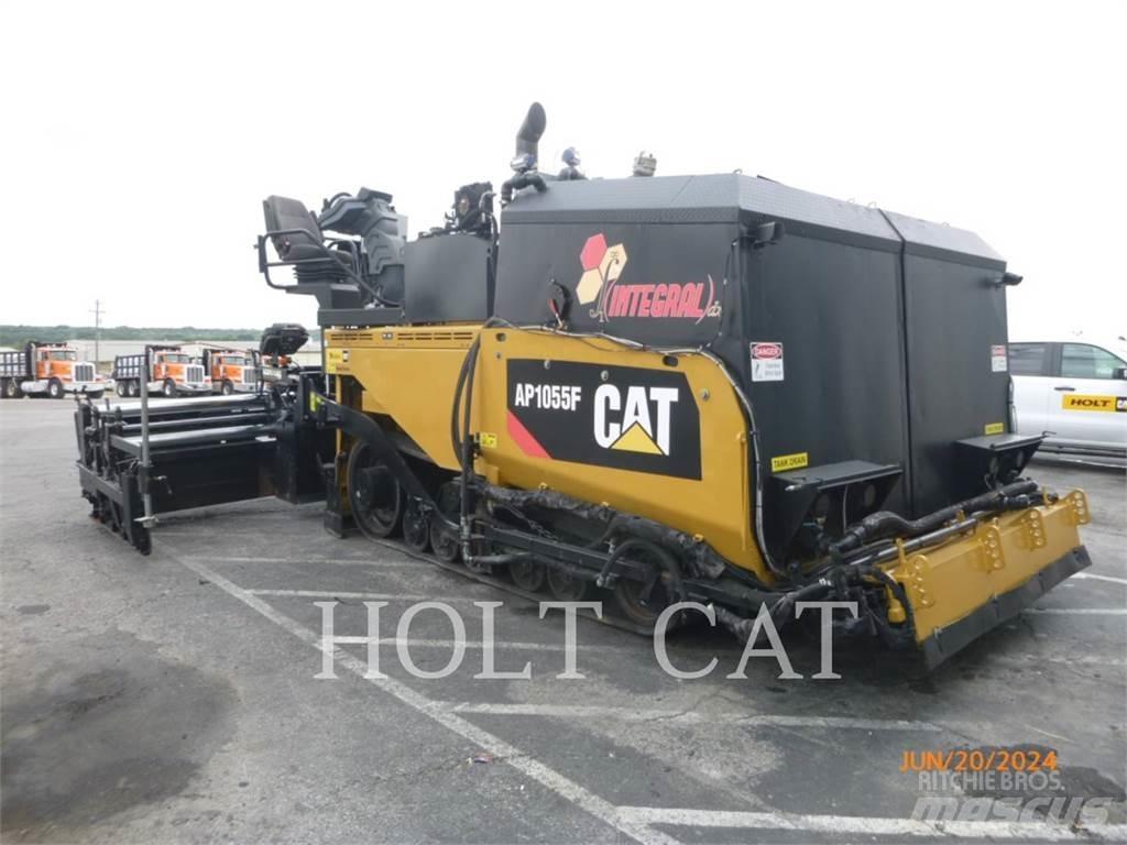 CAT AP1055F SPRAY PAVER Finišery