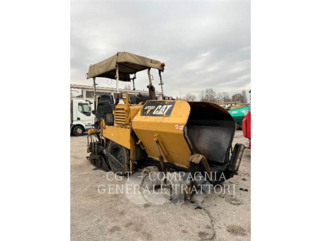 CAT AP300 Finišery