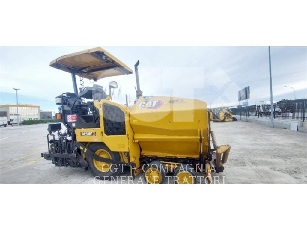 CAT AP300F Finišery