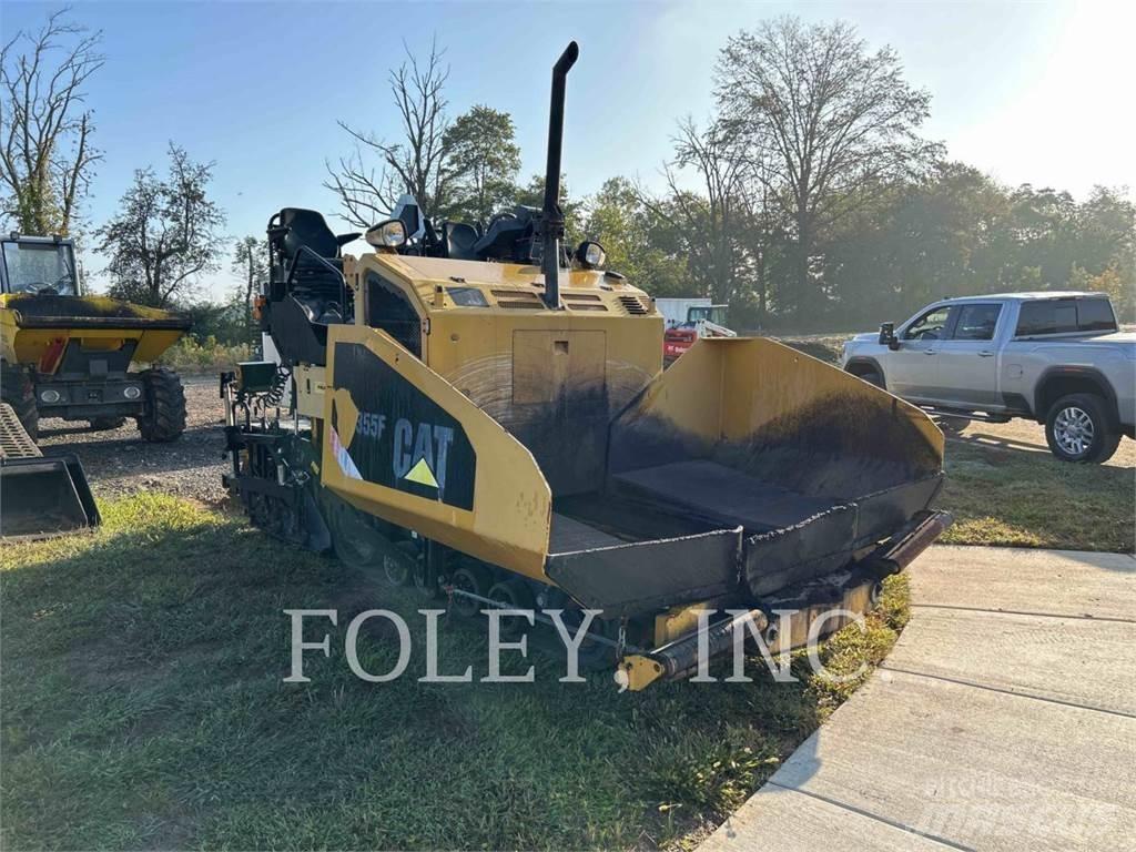 CAT AP355F Finišery