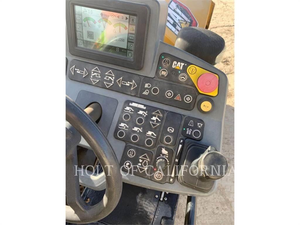 CAT AP355F Finišery