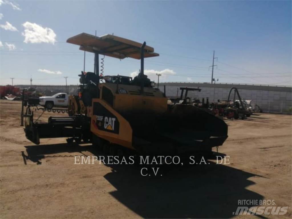 CAT AP355FLRC Finišery