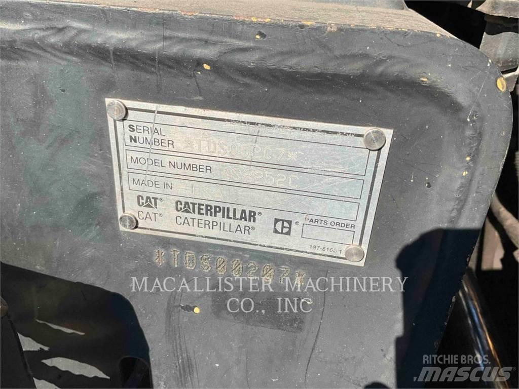 CAT AP500E Finišery