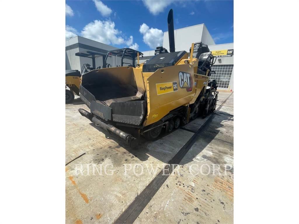 CAT AP555F Recyklátory asfaltu