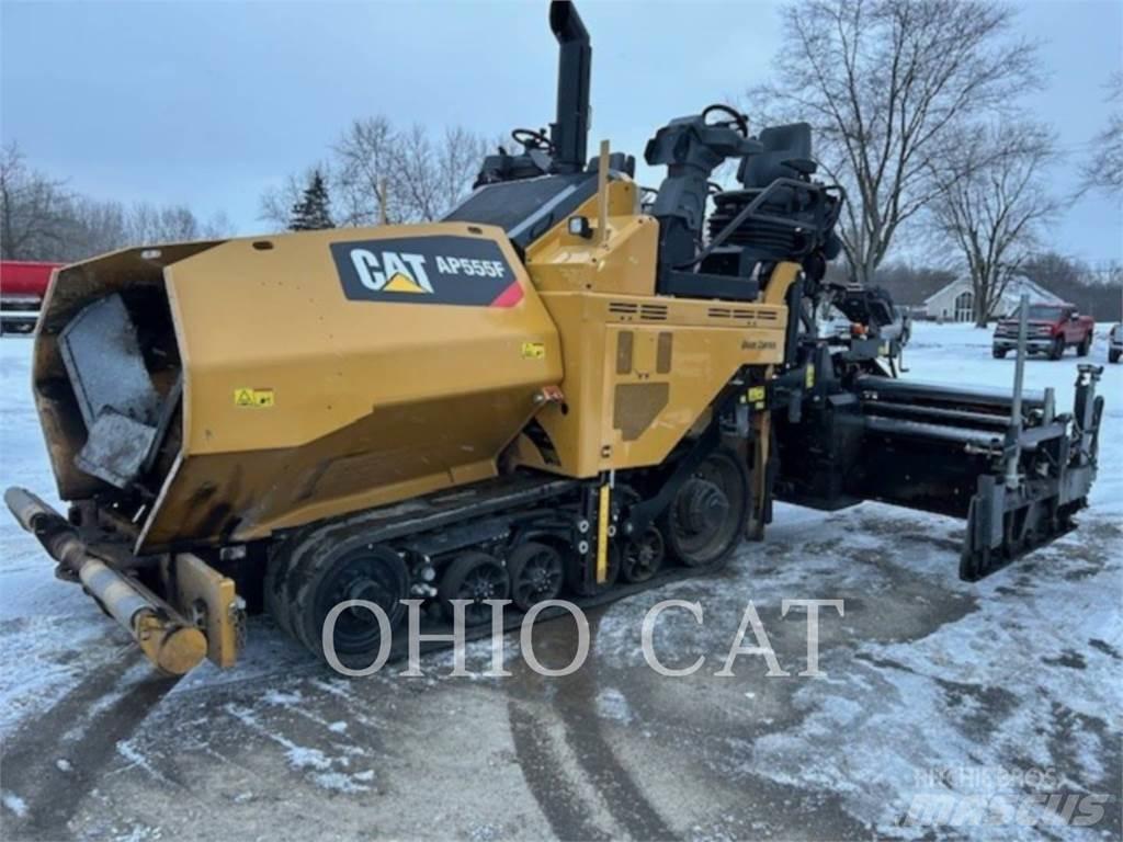 CAT AP555F Rozstřikovače asfaltu