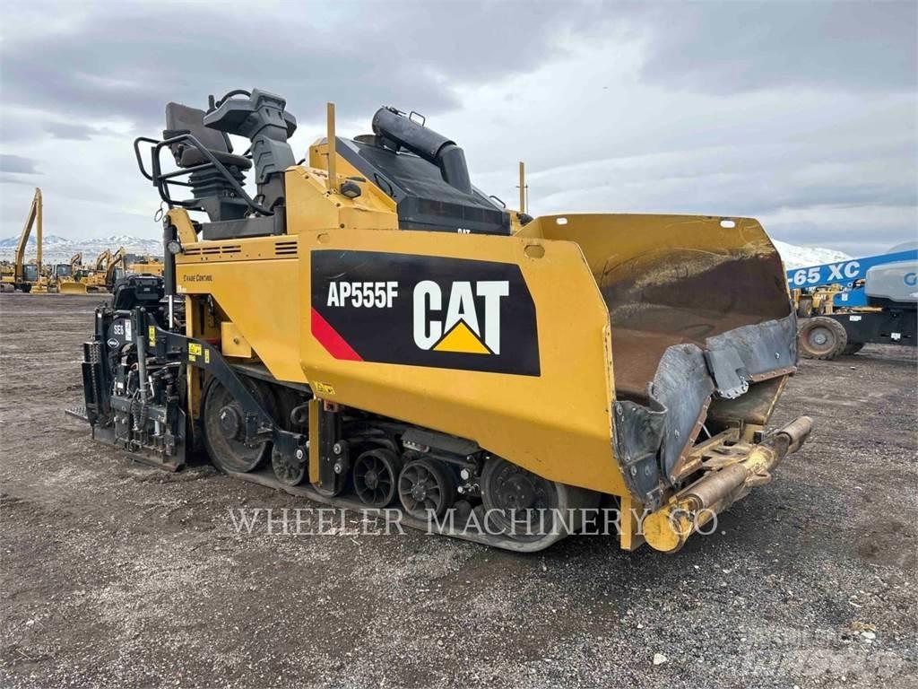 CAT AP555F Finišery
