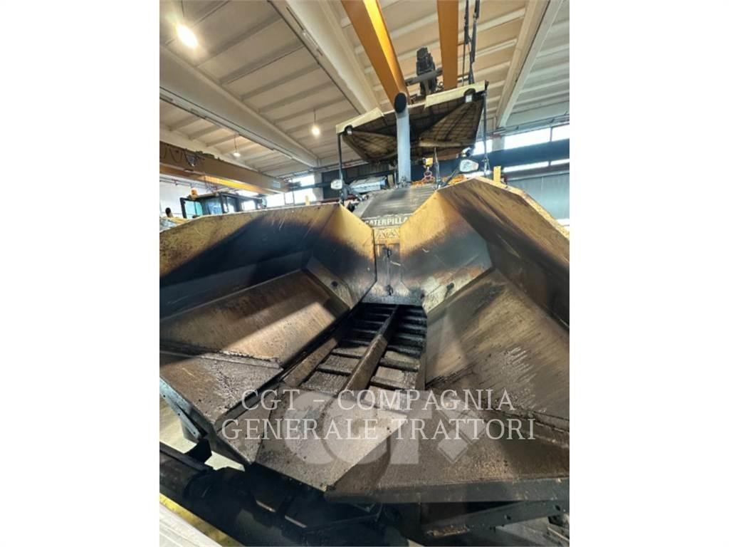 CAT AP600D Finišery