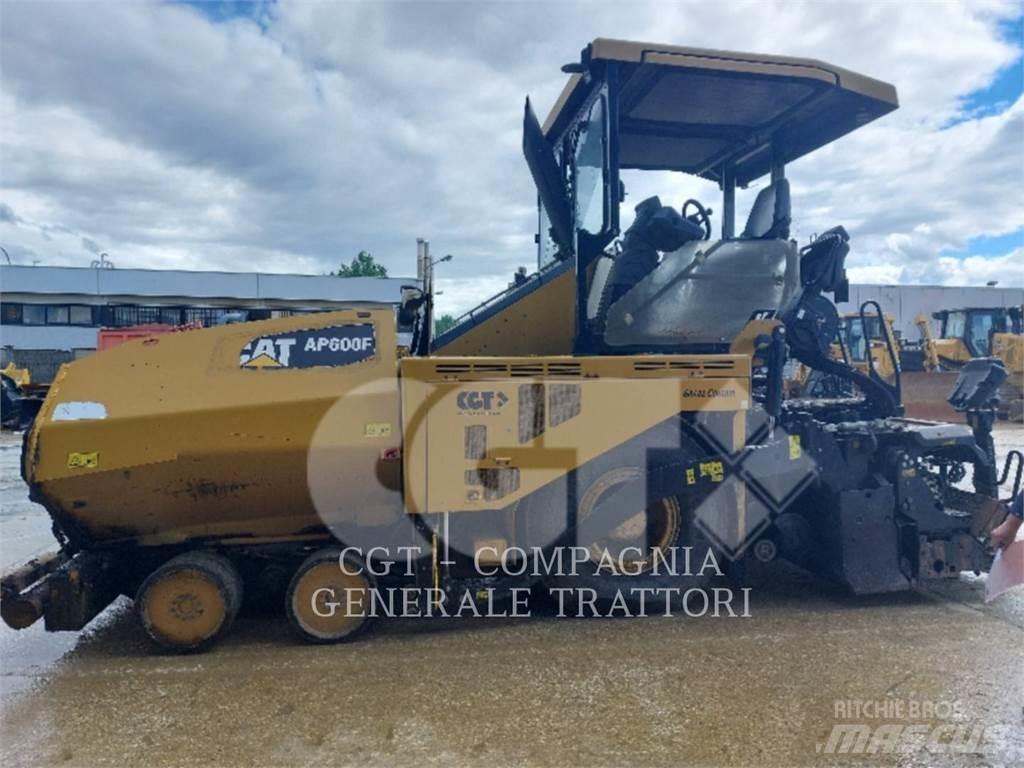 CAT AP600F Finišery