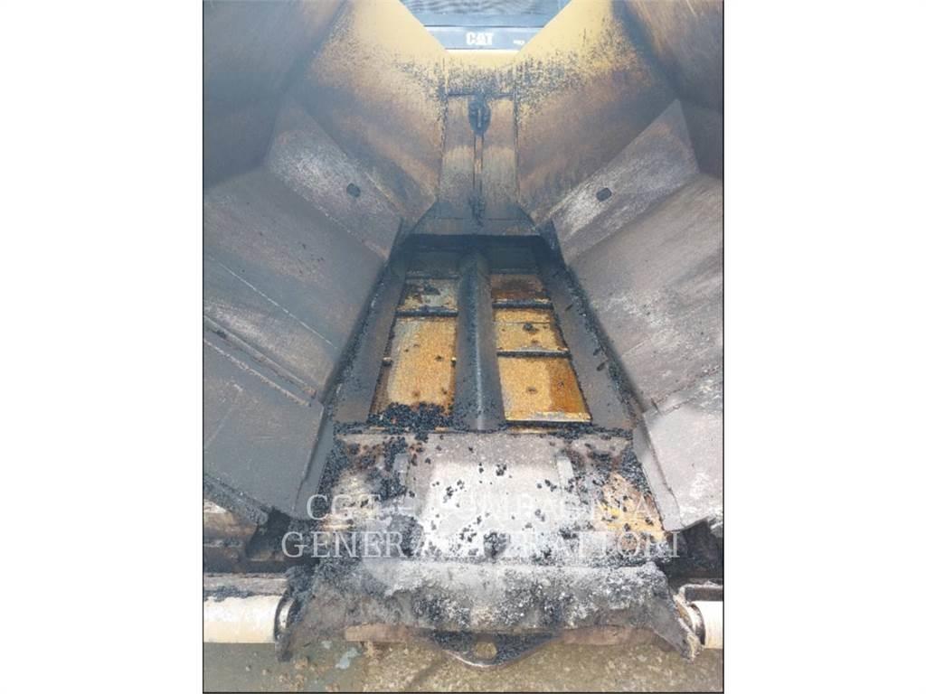 CAT AP600F Finišery